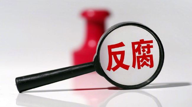 生死未卜的女演员、买凶杀人的大老板、伪装富二代的小鲜肉等人物在预告片中首次亮相